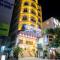 DAHLIALAND SAIGON HOTEL & SWIMMING PooL