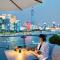 上海外滩悦榕庄 - 顶楼露台Tales餐厅酒吧纵览浦江美景