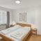 Beautiful, quite and very central 2 bedroom flat (Sky6)