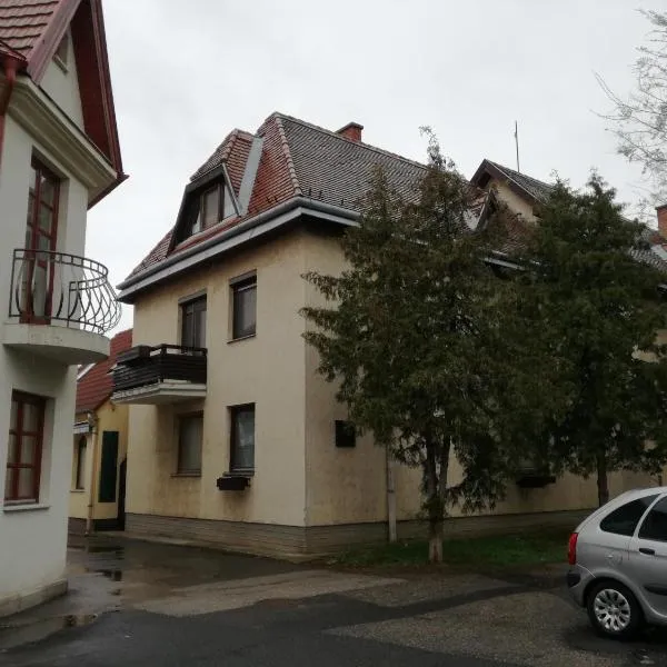 Belvárosi Apartman Kőszeg，位于Lukácsháza的酒店