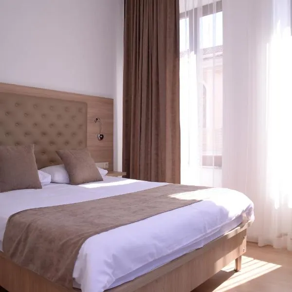 瓦里奥斯酒店，位于Agara的酒店