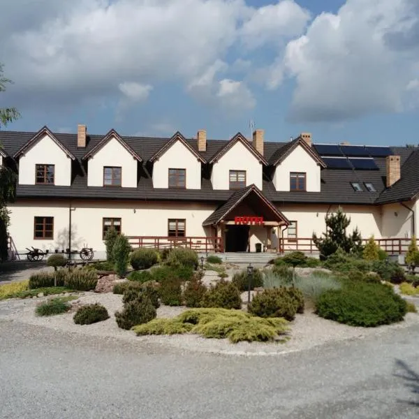 Hotel Marzanna，位于Niedrzwica Kościelna的酒店