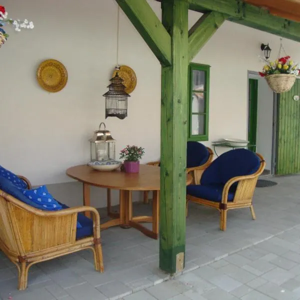 Ferienhaus Somloi Sellö，位于Somlószőlős的酒店