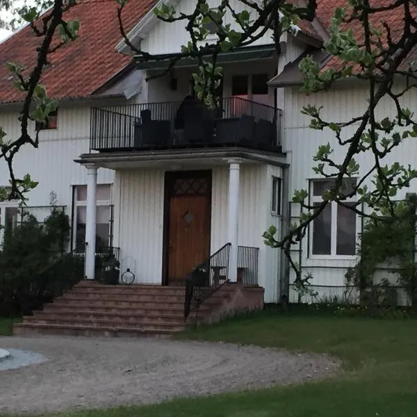 Ekeby i Bro，位于Hörntorp的酒店