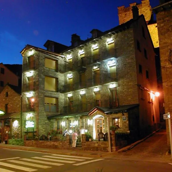 Apartamentos Gabarre，位于布罗托的酒店