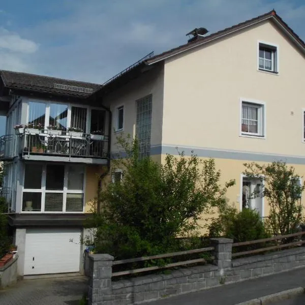 Ferienwohnung "Gaby"，位于弗赖翁的酒店