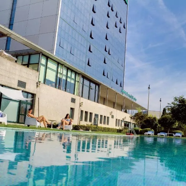 Oca Puerta del Camino Hotel，位于圣地亚哥－德孔波斯特拉的酒店