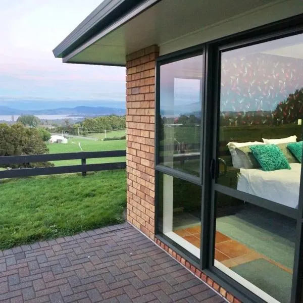 Rotorua Lake View Villa，位于Kaharoa的酒店