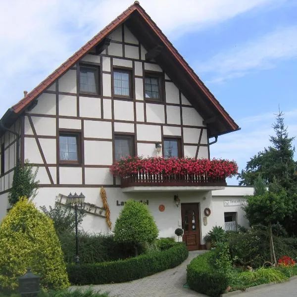 Landhotel Biberburg，位于Dobra的酒店