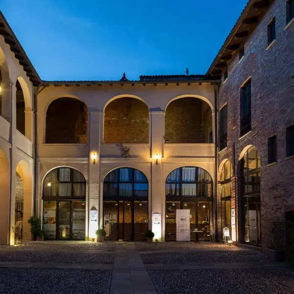 瑞丽斯帕拉哥赛度假酒店，位于Mirabello Monferrato的酒店