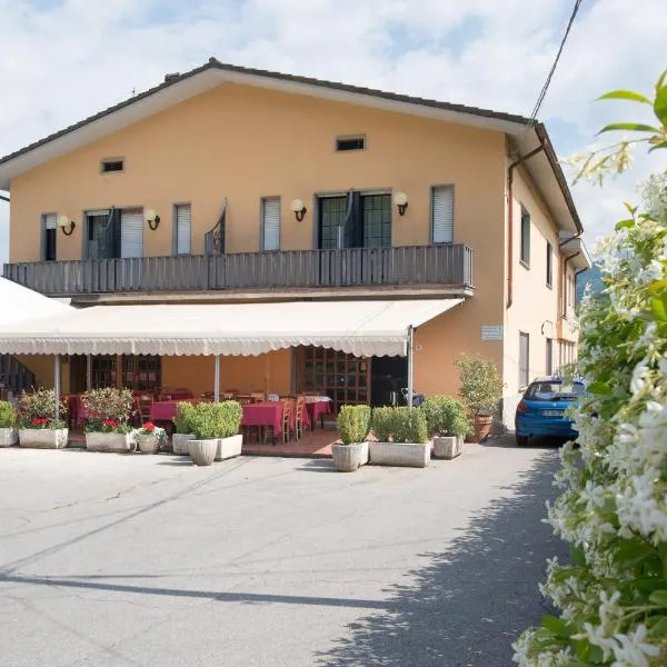 Hotel Tre Castelli，位于Coreglia Antelminelli的酒店