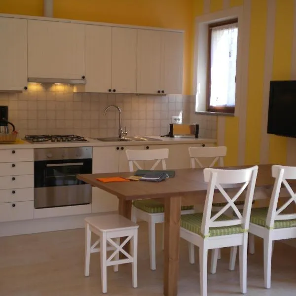 Appartamenti Girasole，位于坎诺比奥的酒店