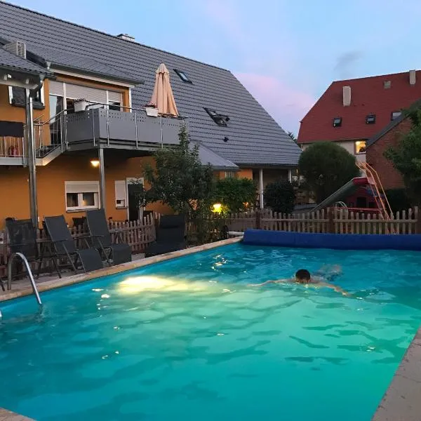 Pension LeLiLa Rust - ex Gästehaus Milella，位于鲁斯特的酒店