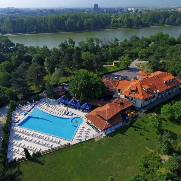 Hotel Ostrova，位于Zlatitrap的酒店