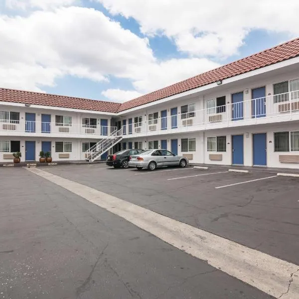 罗德威市区酒店，位于诺沃克的酒店