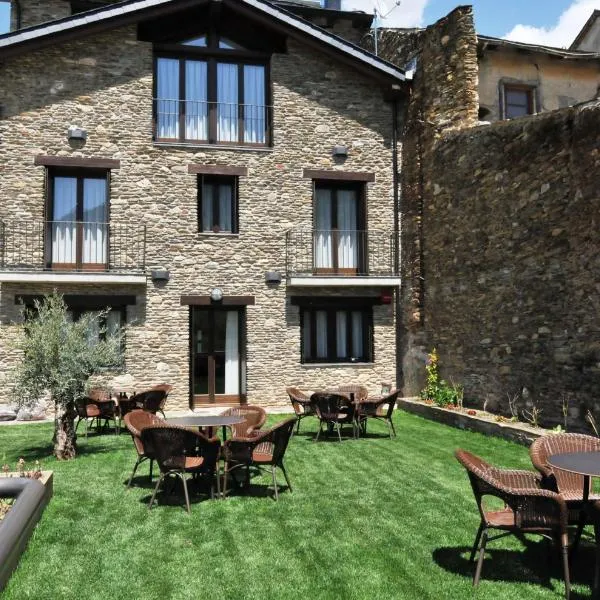 Casa de pagès Rural La Comella，位于Tirvia的酒店