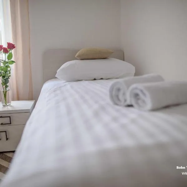 Apartment/Room ''Dalmacija'' SINJ，位于Kraj的酒店