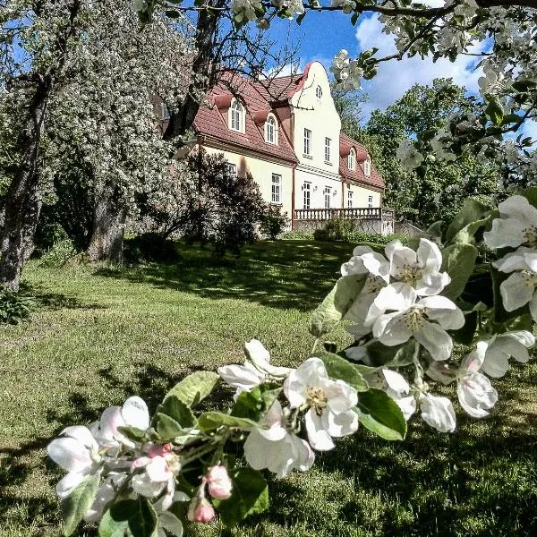 Maras Manor，位于Ģērdēti的酒店