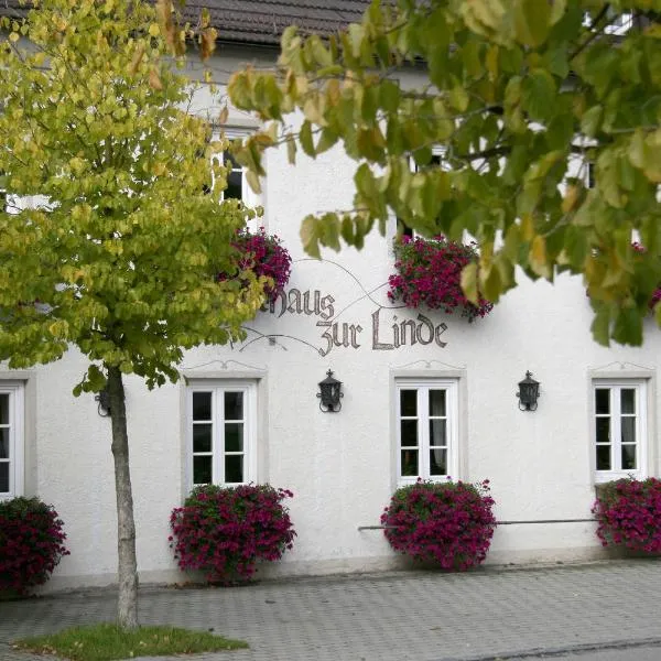 Gasthaus zur Linde，位于Buch am Erlbach的酒店