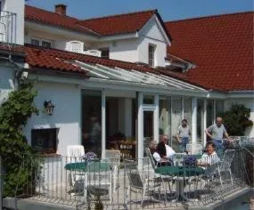 钮可尼福酒店，位于Krummsee的酒店