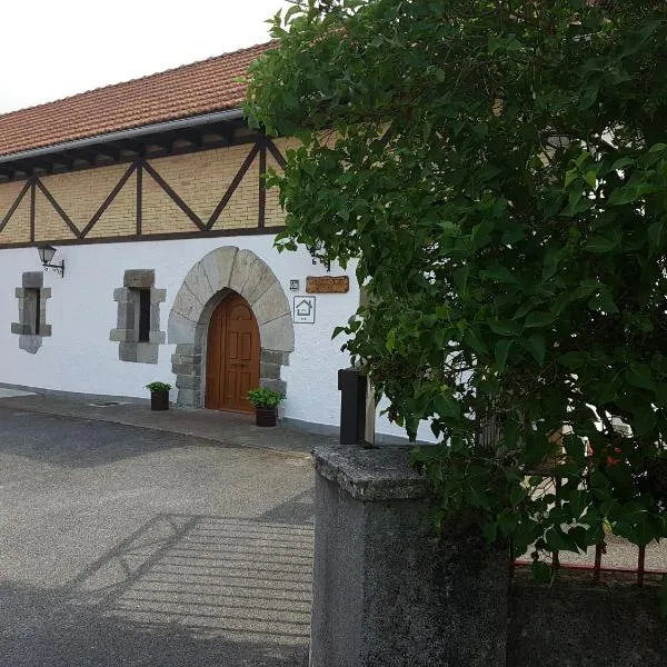 Casa Rural Oihan - Eder，位于Viscarret-Guerendiáin的酒店