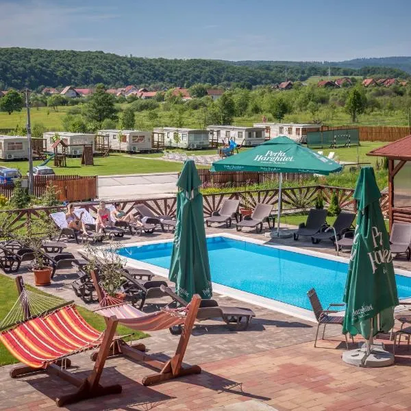 Nemeth Camping Spa & Pool Access，位于索瓦塔的酒店