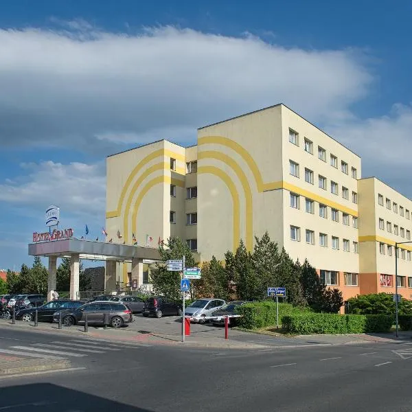 里塔瓦贝龙大酒店，位于Branov的酒店