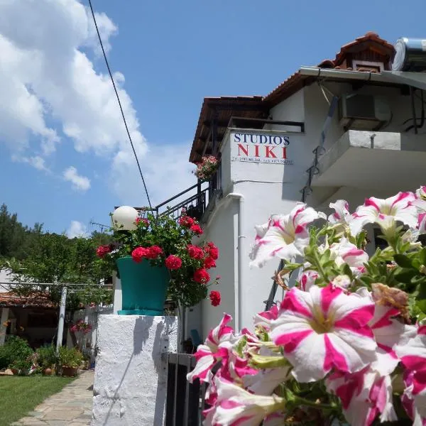 Studios Niki，位于基尼拉的酒店