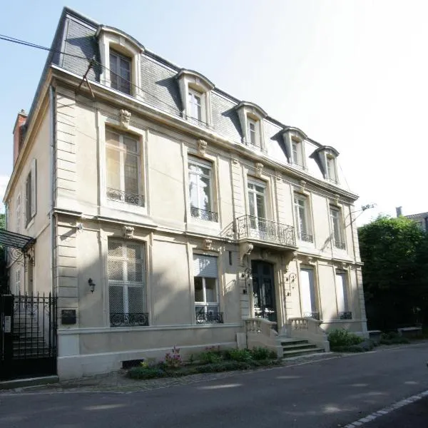 L'Hôtel Particulier - Appartements d'Hôtes，位于南希的酒店