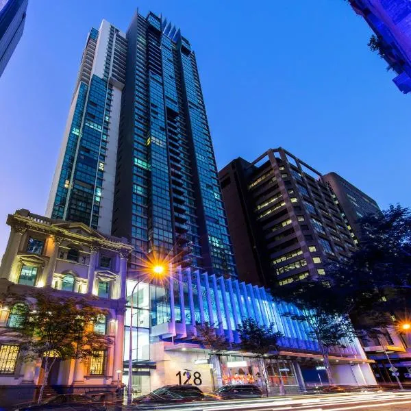 Oaks Brisbane on Charlotte Suites，位于布里斯班的酒店