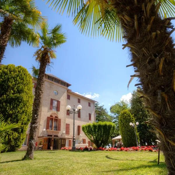皮耶泰别墅酒店，位于Appignano的酒店