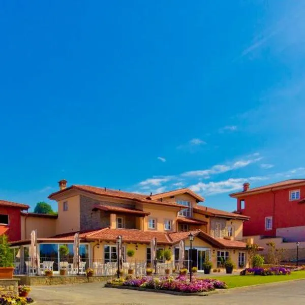 Villa Carolina Resort，位于Tagliolo Monferrato的酒店
