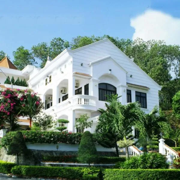 格林希尔旅馆，位于Kiên Lương的酒店