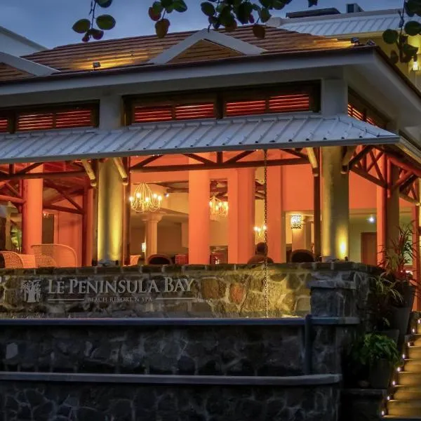 半岛海湾海滩Spa度假酒店，位于蓝海湾的酒店