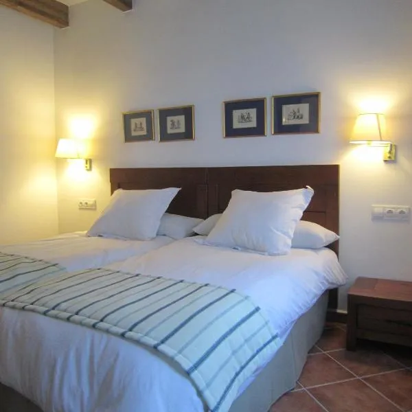 瑞福吉奥塞古拉公寓，位于Cortijos Nuevos de la Sierra的酒店