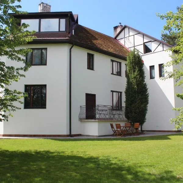 Villa Neubad，位于Zvejniekciems的酒店