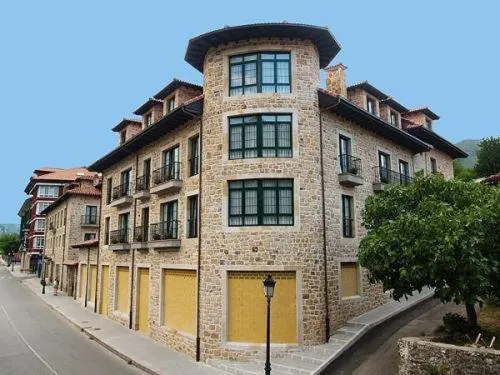 卡夫拉莱斯别墅公寓，位于阿里纳斯·德·卡伯瑞勒斯的酒店
