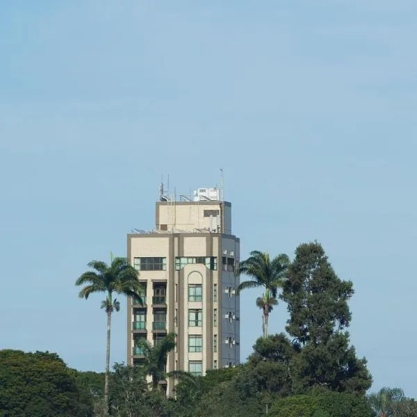 Serema Palace Hotel，位于Perdões的酒店