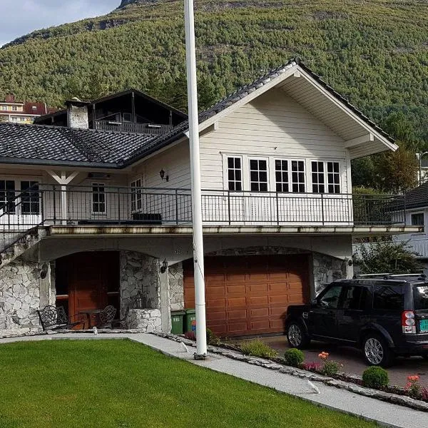 Aarnes house Stryn，位于因维克的酒店