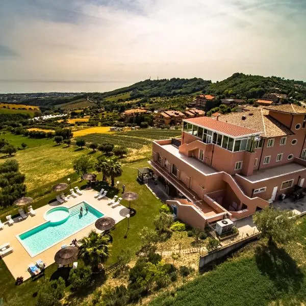 Villa Susanna Degli Ulivi - Resort & Spa，位于Centobuchi的酒店