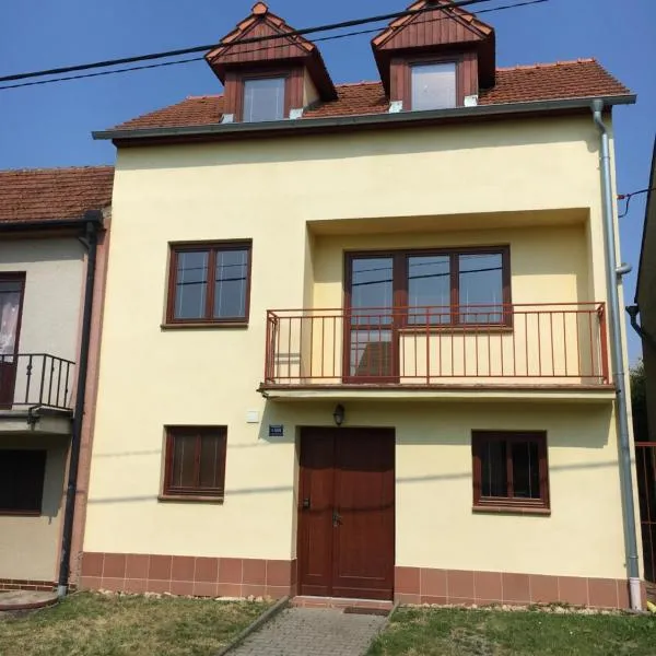 大比洛维采蒙蒂酒窖度假屋，位于大比洛维采的酒店