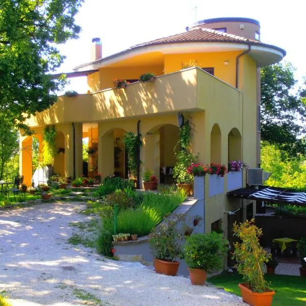 Villa Almelia，位于Vinchiaturo的酒店