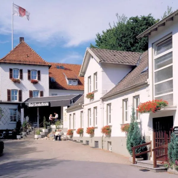 森克尔特艾克莫尔兰德酒店，位于Deesberg的酒店
