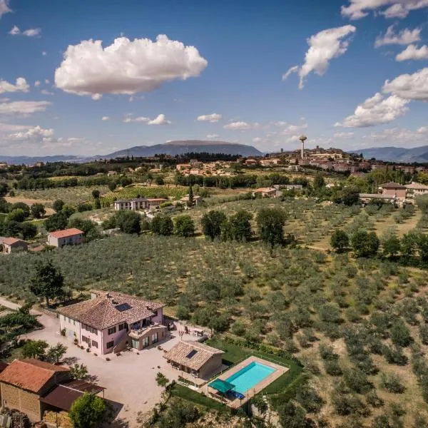 Agriturismo La Rosa Montefalco，位于蒙特法尔科的酒店