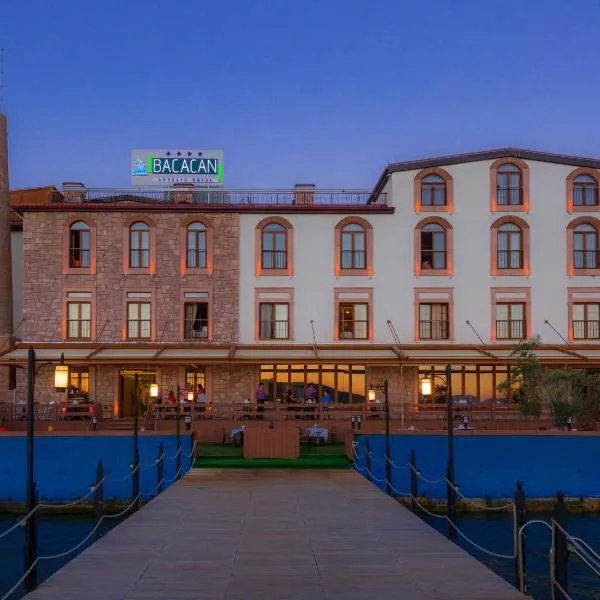 巴卡坎奥特尔酒店，位于艾瓦勒克的酒店