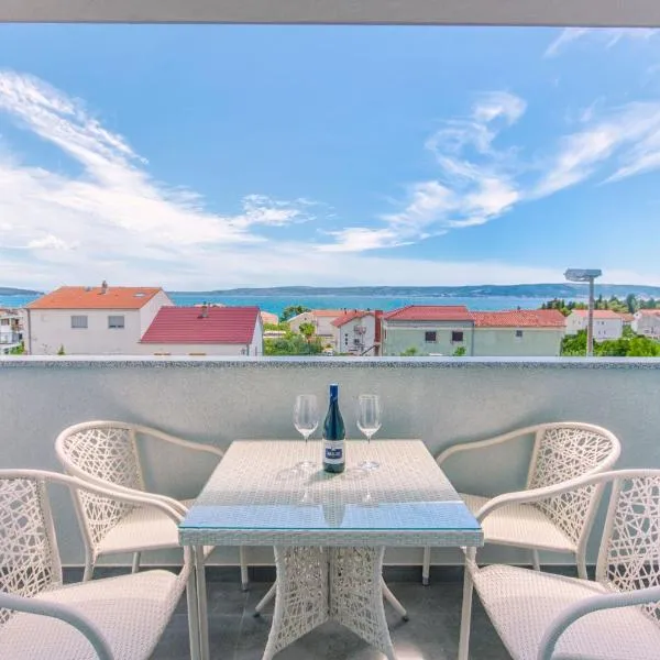 Radic apartments，位于卡什泰拉的酒店
