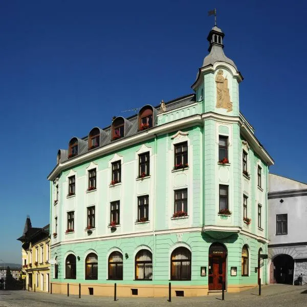 Hotel Růžek，位于赫拉尼采的酒店