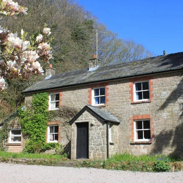 Church Hill Farm，位于蒙默思的酒店