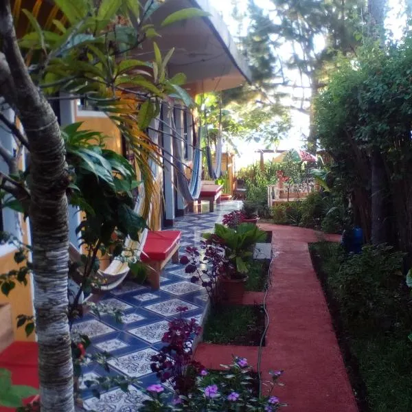 Hotel y Restaurante Playa Linda，位于圣佩德罗拉拉古纳的酒店
