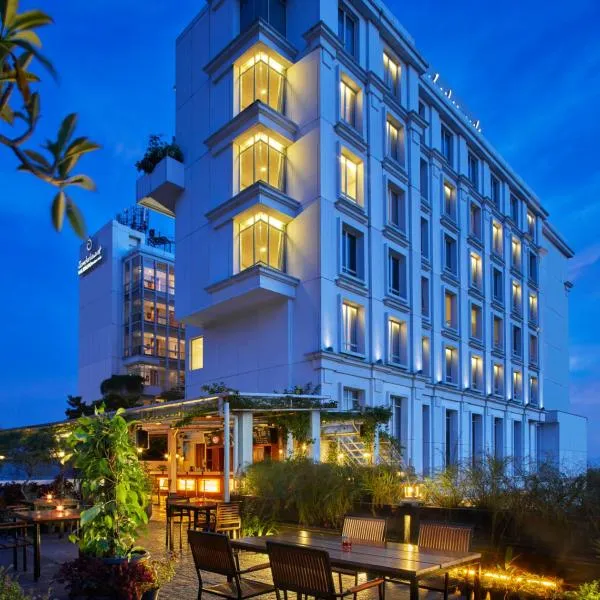 Jambuluwuk Malioboro Hotel Yogyakarta，位于日惹的酒店